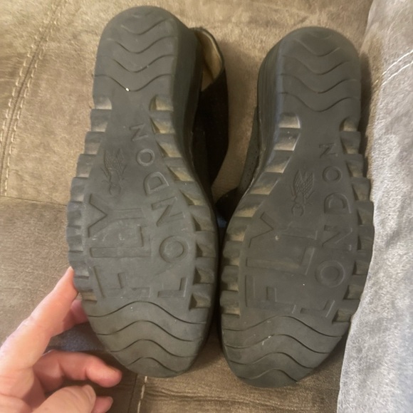 fly london yazu wedge